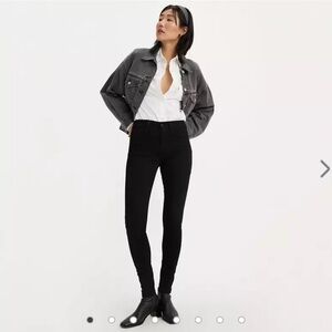 720 HIRISE SUPER SKINNY BLACK SQUARED NEW size 28w x 28l -black with tags